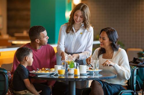 holiday inn chicago dwtn the mart by ihg