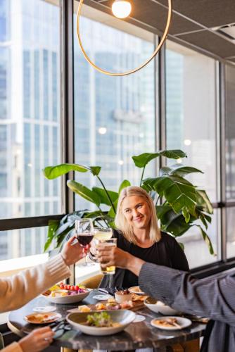 holiday inn chicago dwtn the mart by ihg