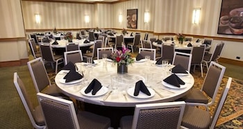 hilton chicago oak brook suites