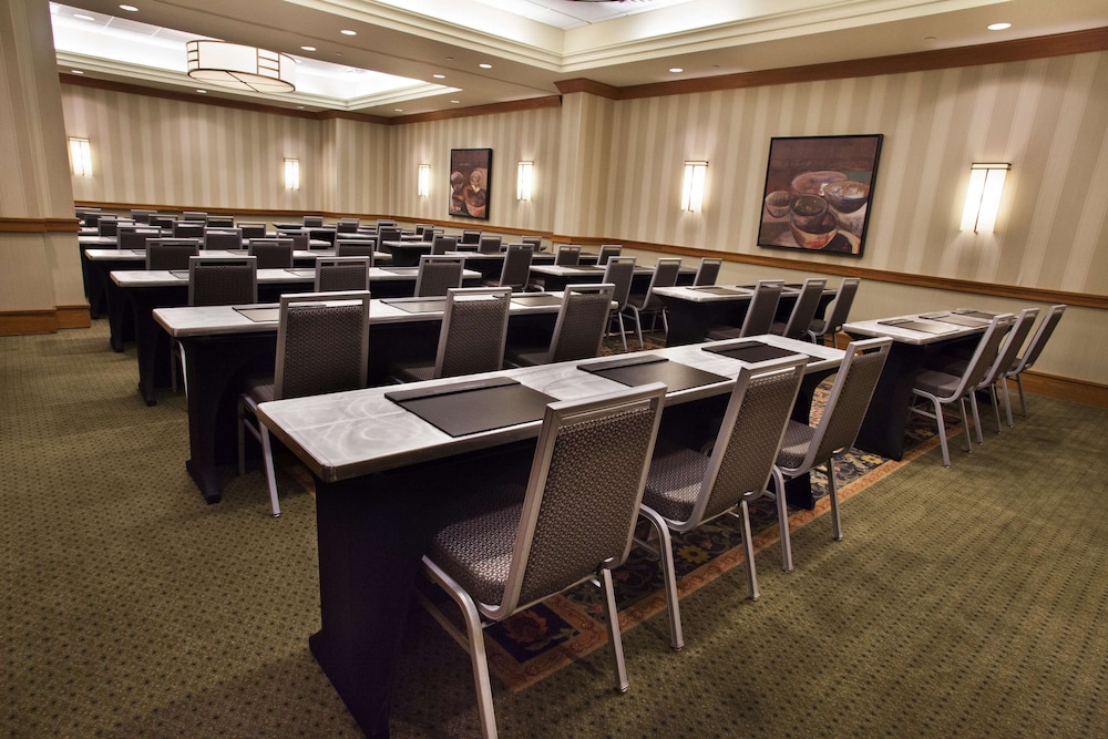 hilton chicago oak brook suites