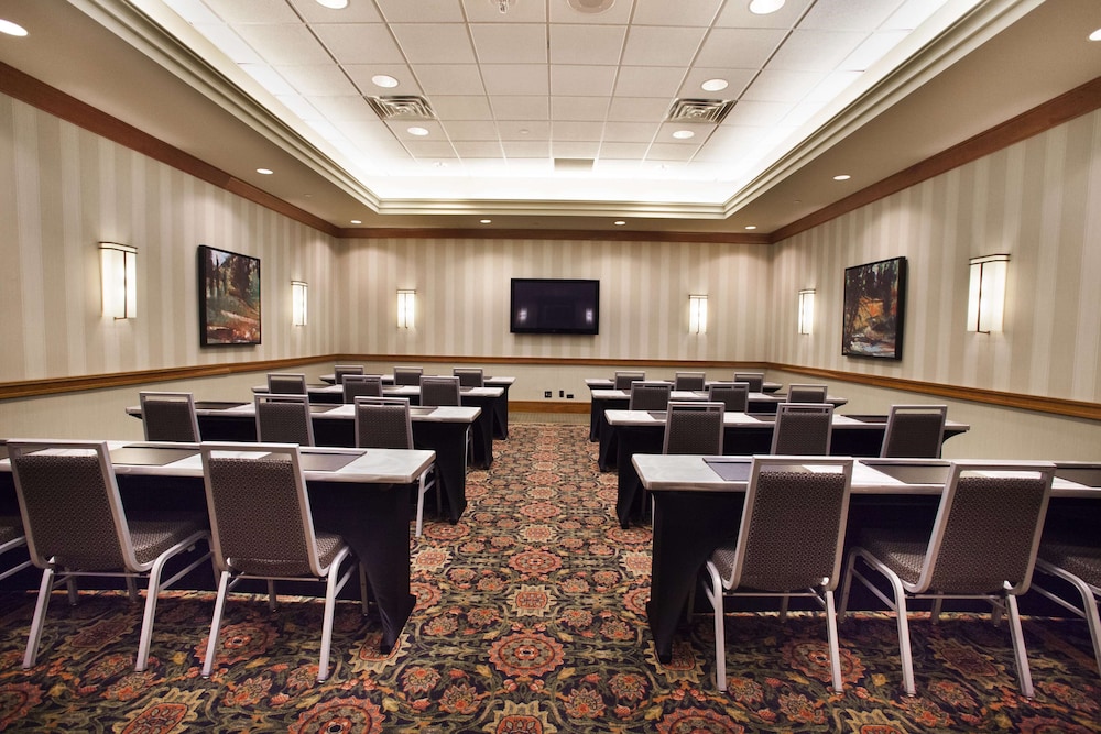 hilton chicago oak brook suites