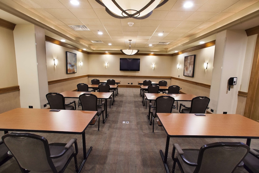 hilton chicago oak brook suites
