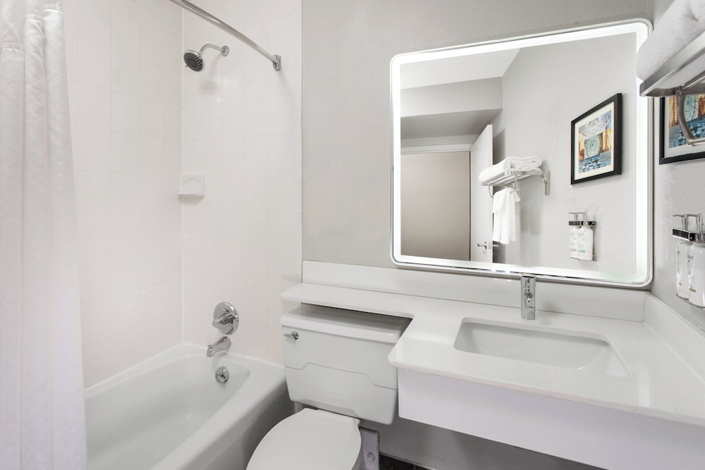 holiday inn chicago oakbrook by ihg