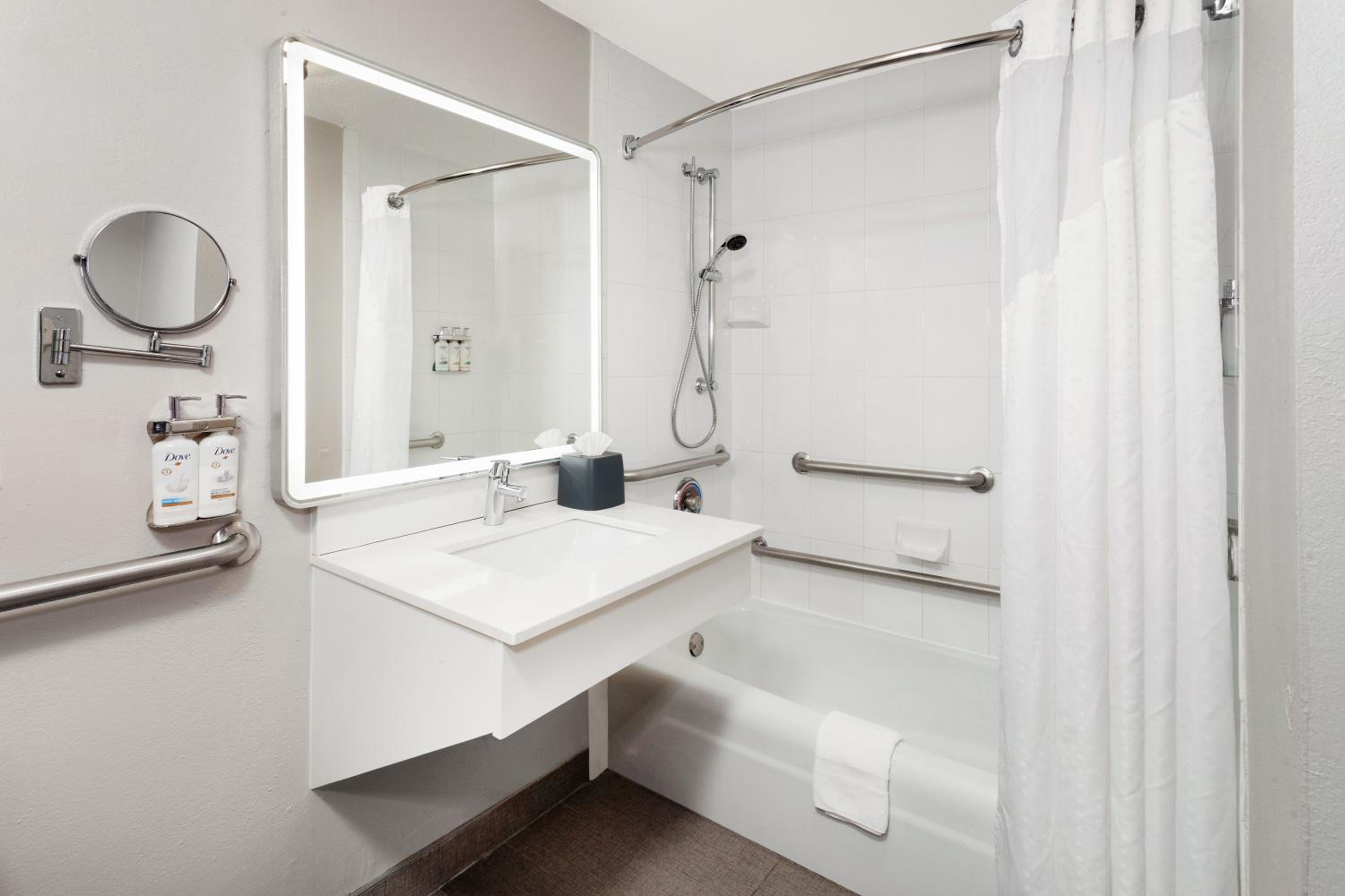 holiday inn chicago oakbrook by ihg