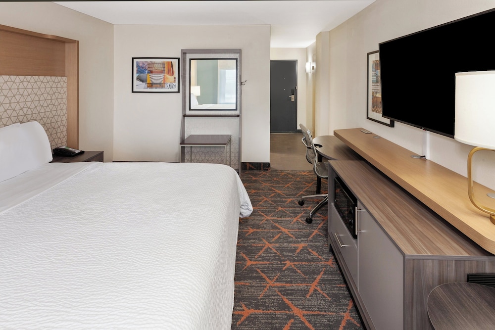 holiday inn chicago oakbrook by ihg