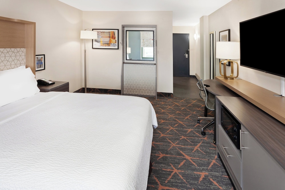 holiday inn chicago oakbrook by ihg