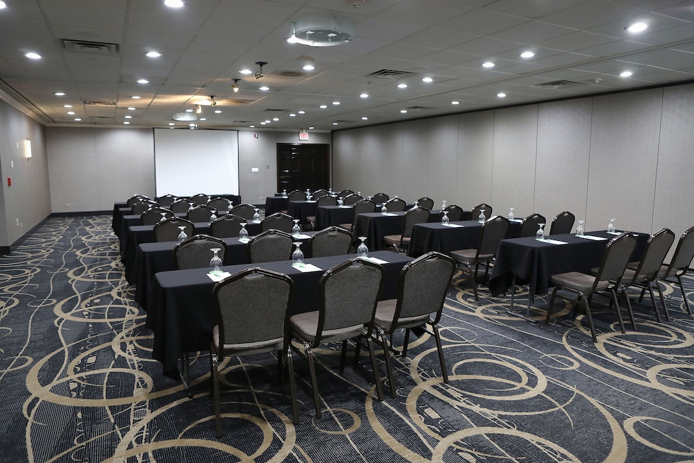 holiday inn chicago oakbrook by ihg