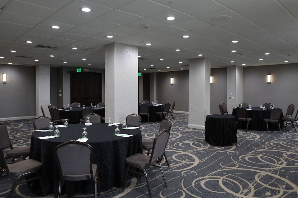 holiday inn chicago oakbrook by ihg