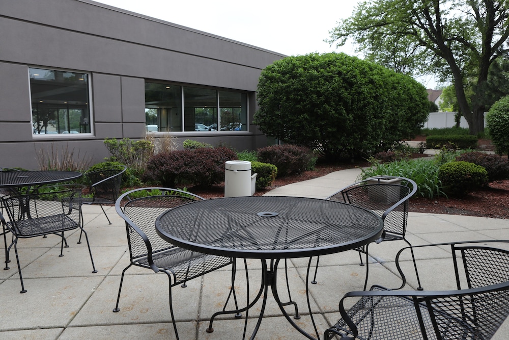 holiday inn chicago oakbrook by ihg