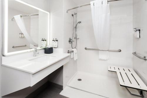 holiday inn chicago oakbrook by ihg