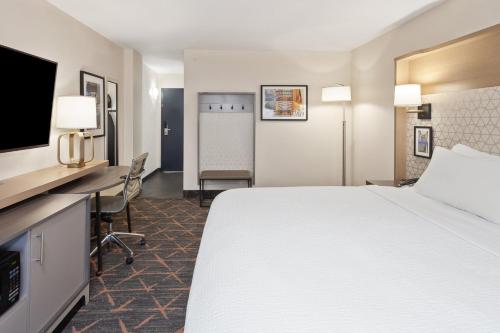 holiday inn chicago oakbrook by ihg