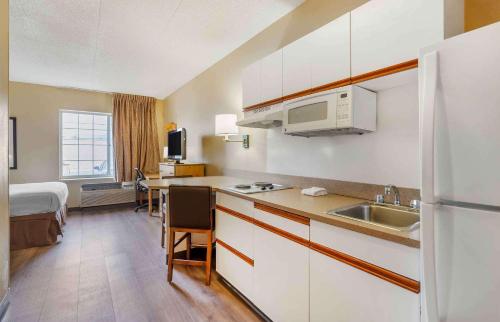 extended stay america select suites chicago lombard oakbrook