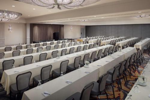 hilton chicago northbrook