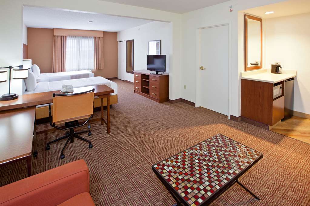 la quinta inn and suites by wyndham bannockburn deerfield