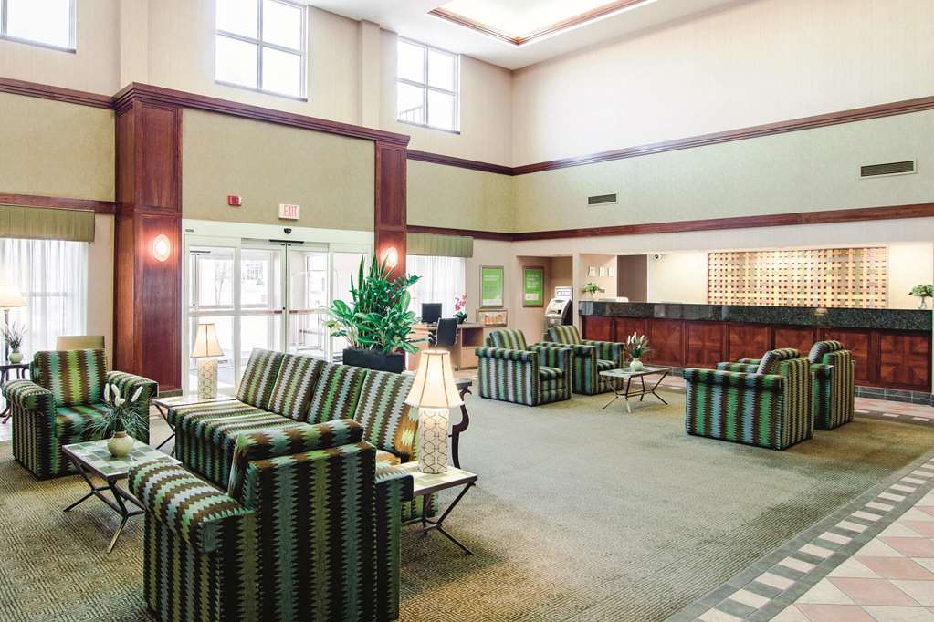 la quinta inn and suites by wyndham bannockburn deerfield