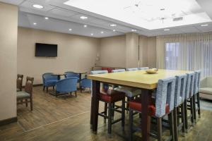 hampton inn chicago elgin i 90