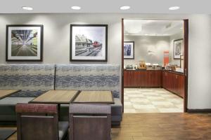 hampton inn chicago elgin i 90