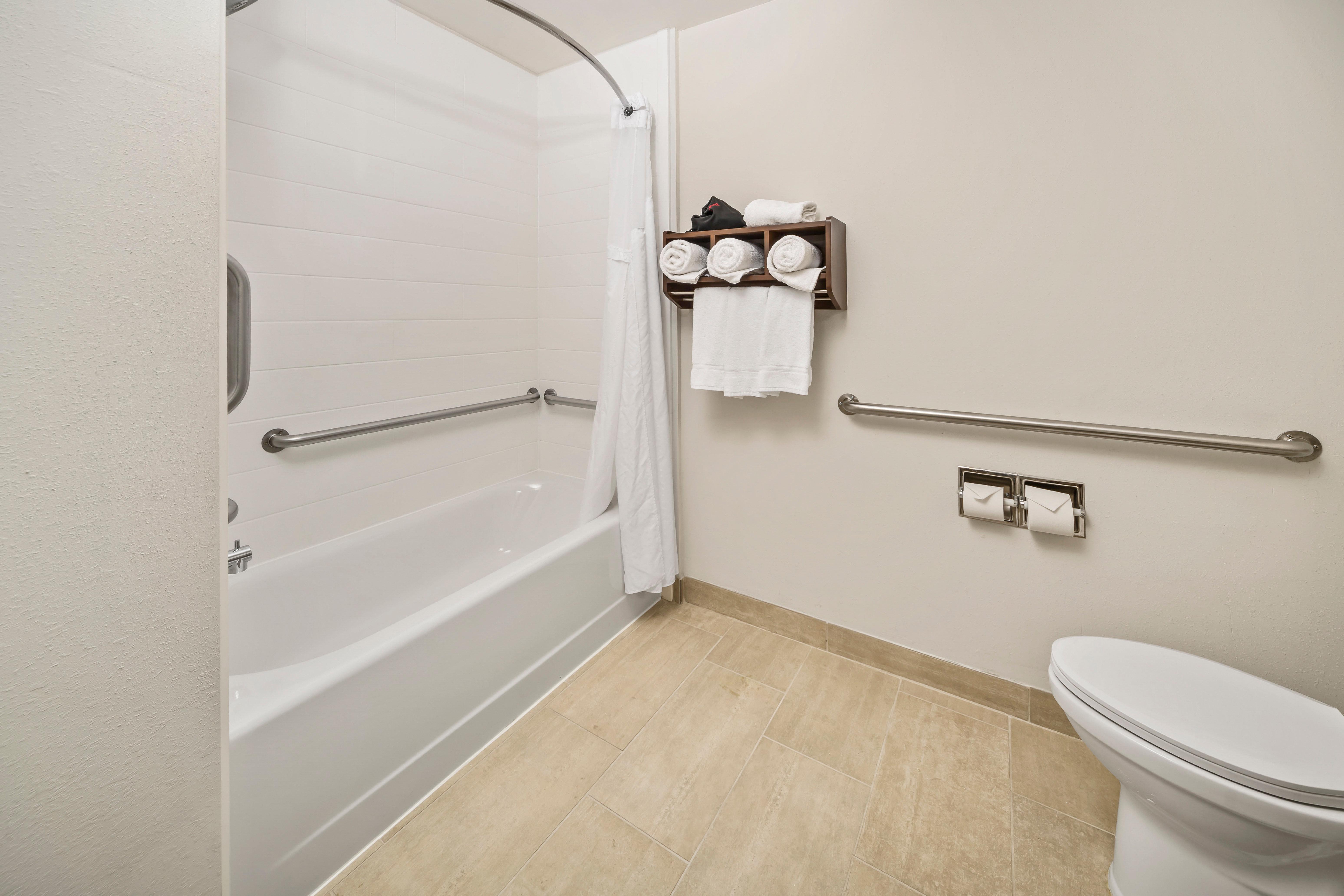 holiday inn express chicago nw vernon hills by ihg