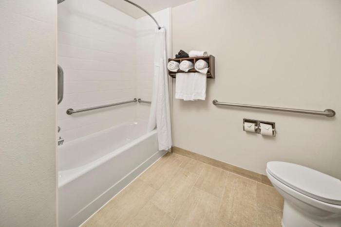 holiday inn express chicago nw vernon hills by ihg