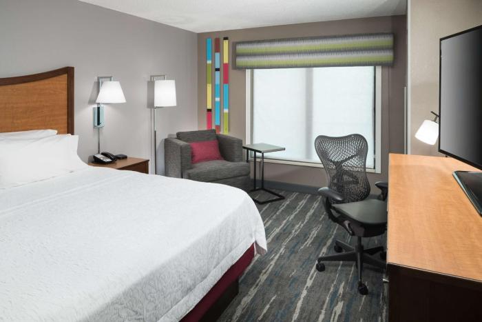 hampton inn and suites chicago north shore skokie