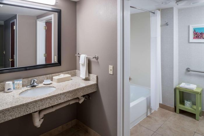 hampton inn and suites chicago north shore skokie