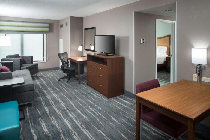 hampton inn and suites chicago north shore skokie
