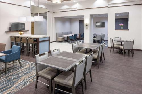 hampton inn and suites chicago north shore skokie