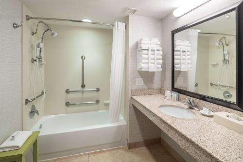 hampton inn and suites chicago north shore skokie