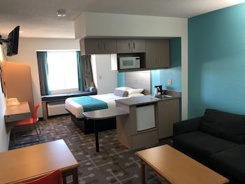 red lion inn and suites elk grove village