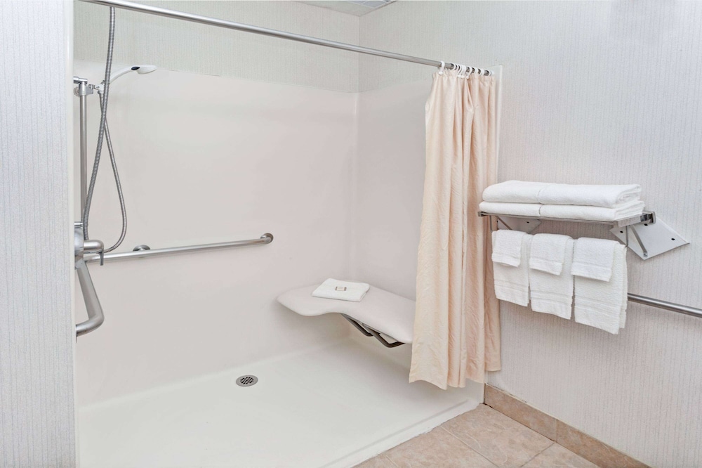 red lion inn and suites elk grove village