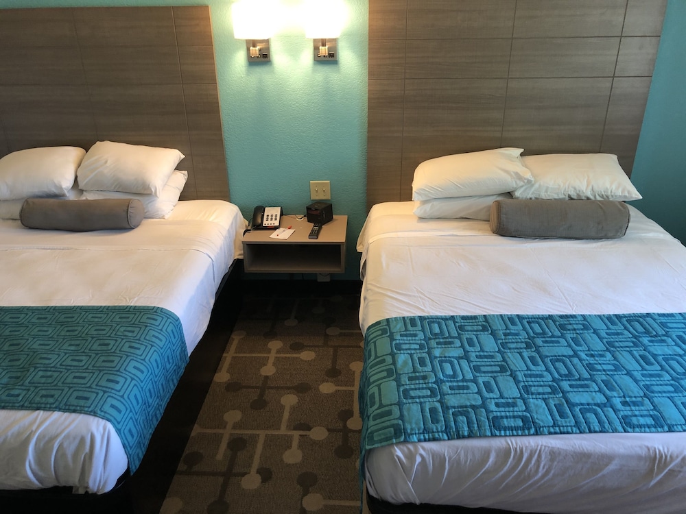 red lion inn and suites elk grove village