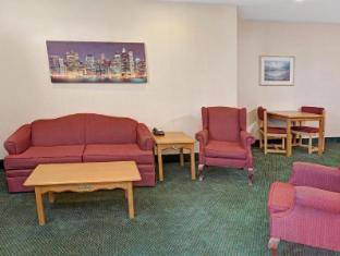 red lion inn and suites elk grove village