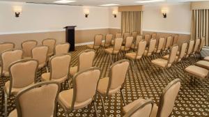 doubletree by hilton hotel chicago wood dale elk grove