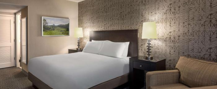 doubletree by hilton hotel chicago wood dale elk grove