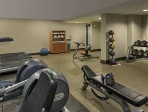 doubletree by hilton hotel chicago wood dale elk grove