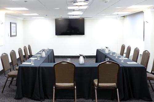 holiday inn chicago ohare area by ihg