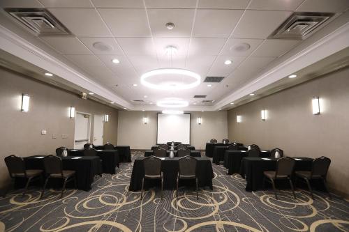 holiday inn chicago ohare area by ihg