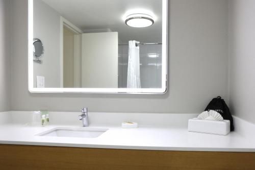 holiday inn chicago ohare area by ihg