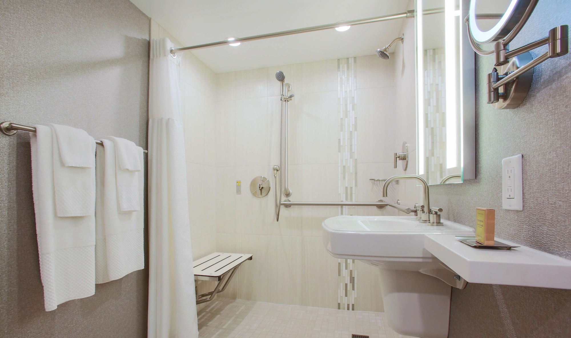 doubletree by hilton chicago alsip