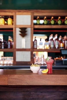 the waikiki sand villa hotel