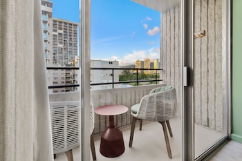 the waikiki sand villa hotel