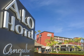 alo hotel by ayres orange