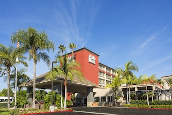 alo hotel by ayres orange