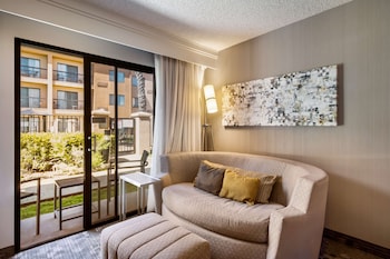 sonesta select huntington beach fountain valley