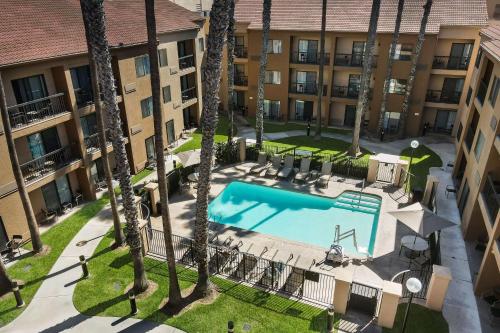 sonesta select huntington beach fountain valley