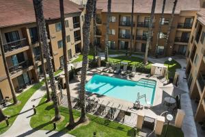 sonesta select huntington beach fountain valley