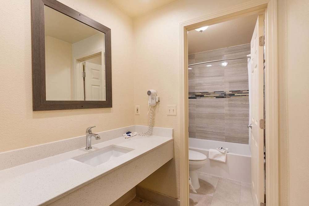 americas best value inn and suites anaheim convention center