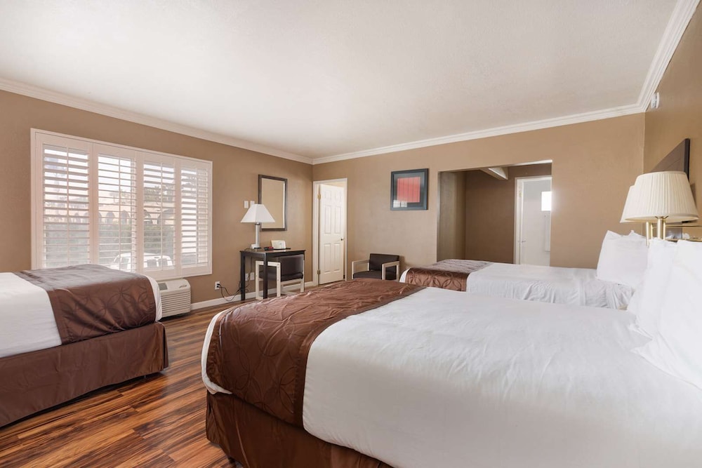 americas best value inn and suites anaheim convention center