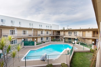 americas best value inn and suites anaheim convention center