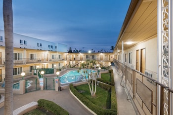 americas best value inn and suites anaheim convention center